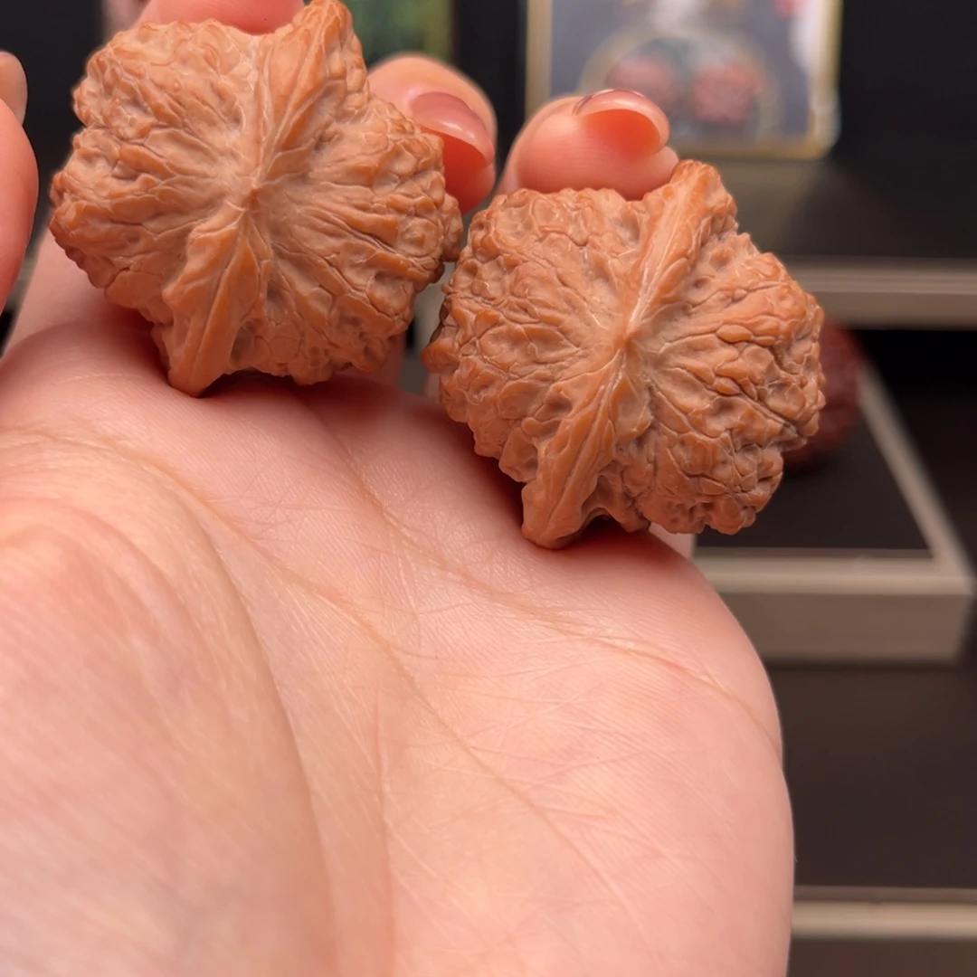 把件桃核平谷野生原树血麒麟