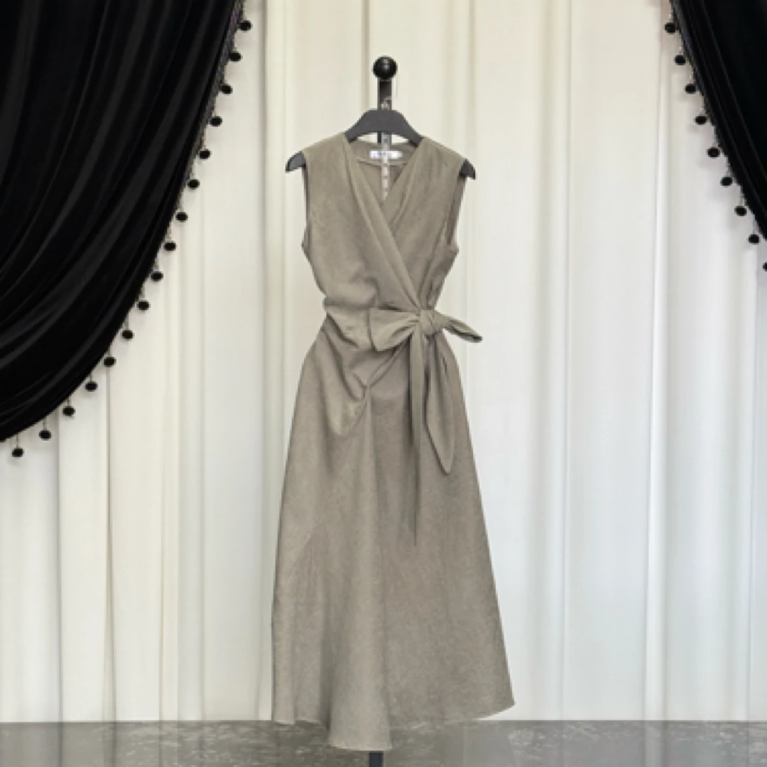 2025春季新款浅灰色无袖连衣裙显瘦大象灰时尚长裙-无袖裙