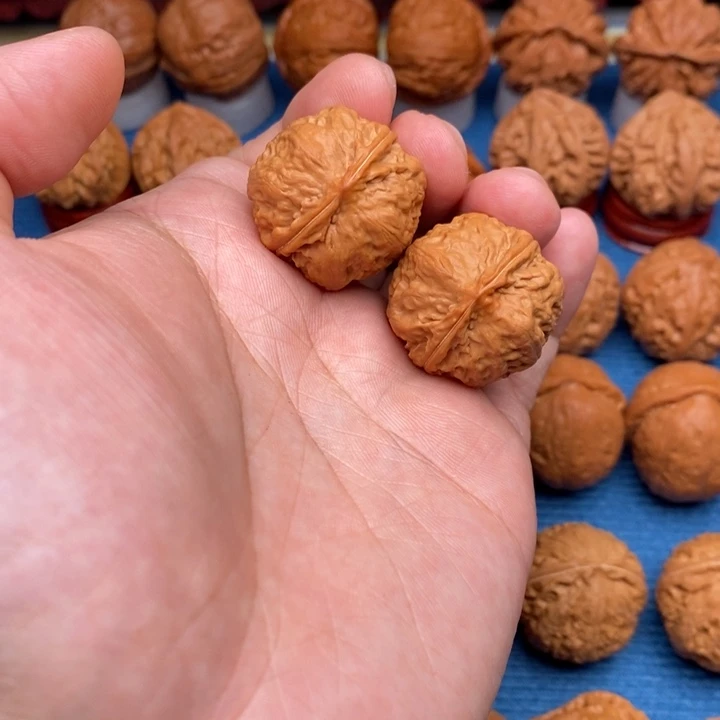 文玩核桃把件精品小手捻