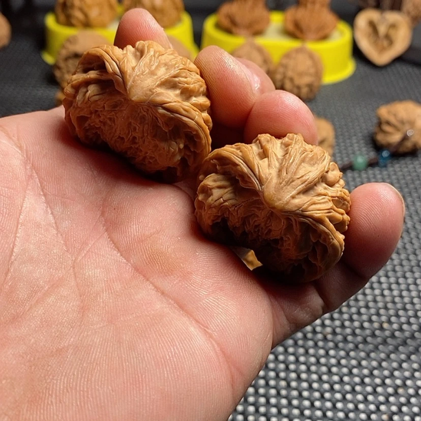 【闪购商品】文玩核桃吊坠1**…一个人的时候就会想