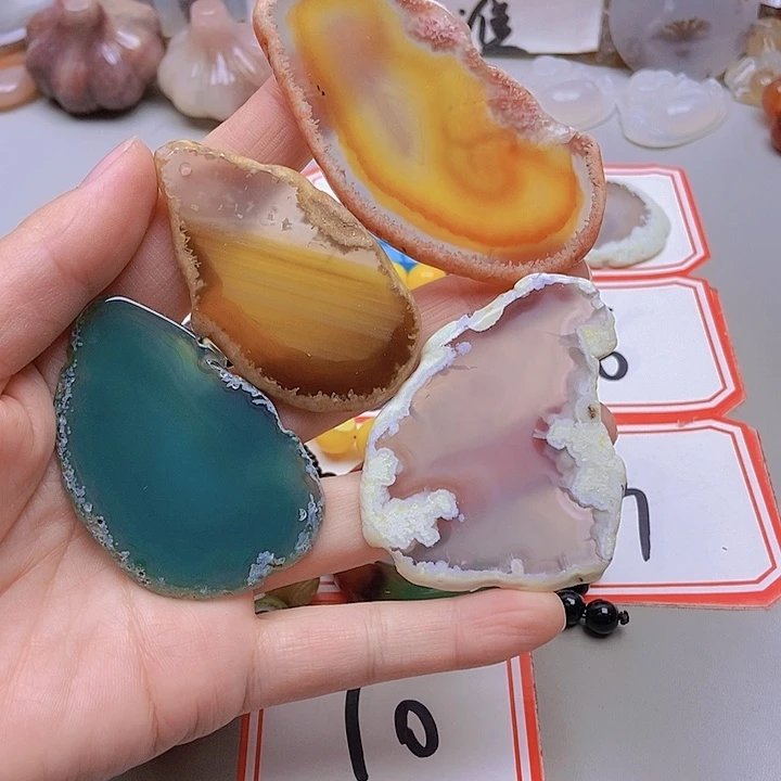 【闪购商品】未镶嵌玛瑙/玉髓珠宝半成品人**火