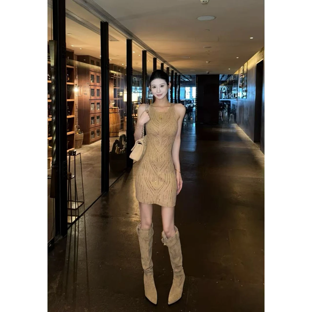 重工烫钻针织连衣裙女新款性感包臀裙气质时尚镂空纯欲裙子