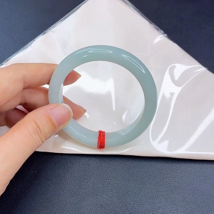 翡翠未镶嵌手镯晴水