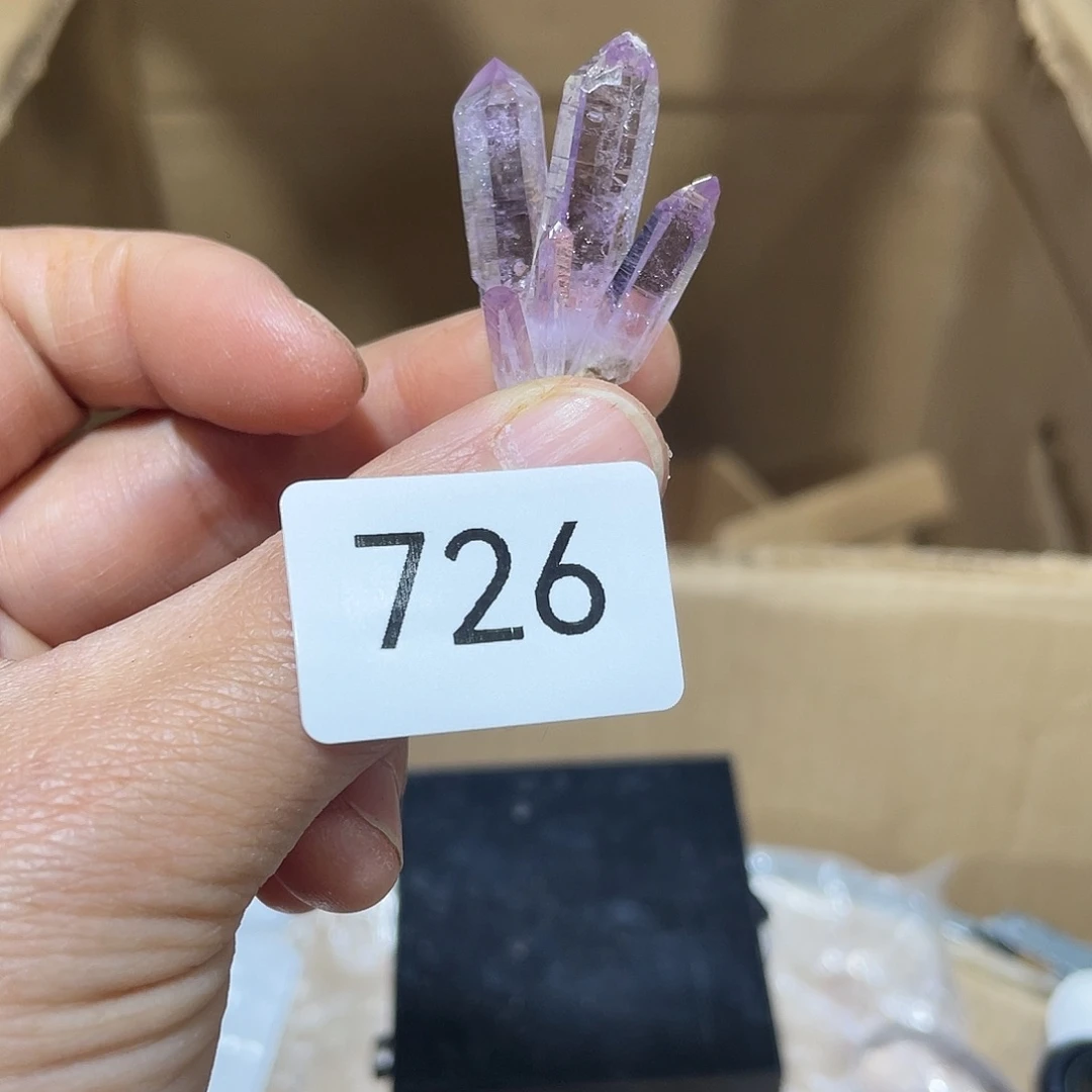 水晶摆件……未镶嵌