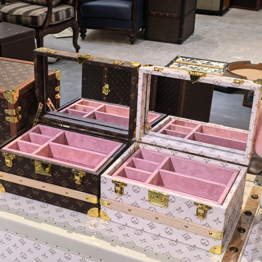 人手一单/首饰盒百宝箱/储物柜/收藏/送礼自用/长宽高30x20x15cm