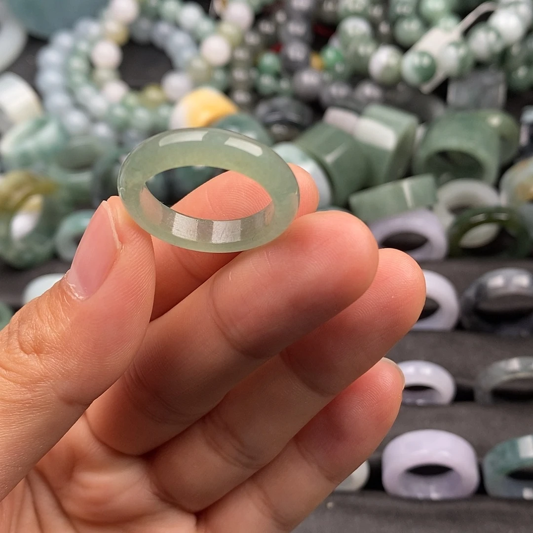 翡翠未镶嵌戒指翡翠