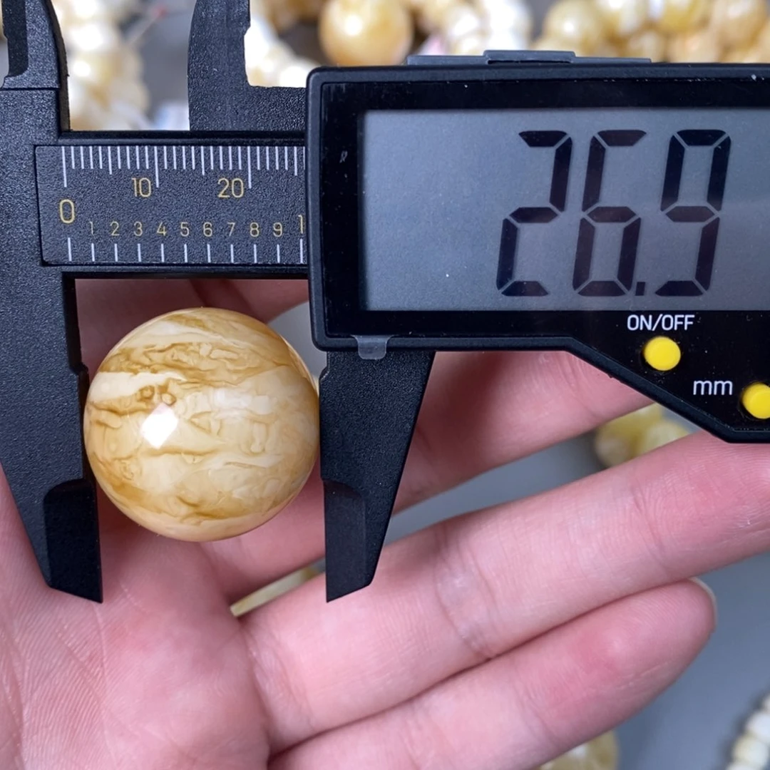 未镶嵌琥珀珠宝奇石