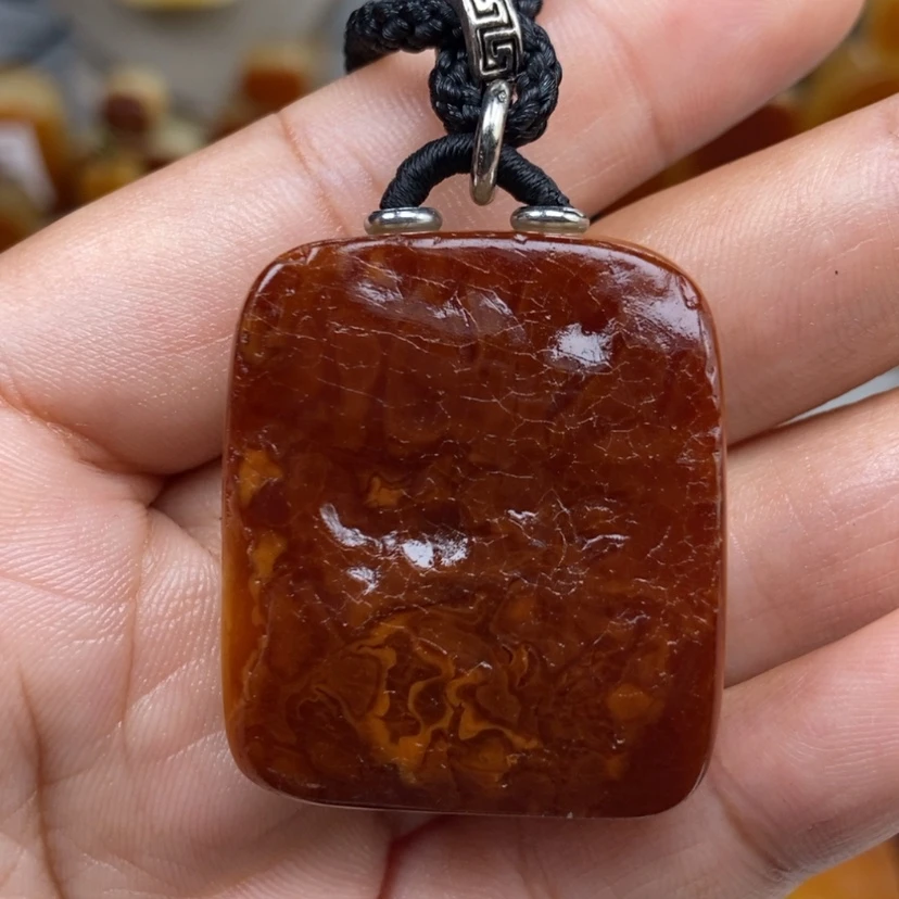 【闪购商品】琥珀颈饰未镶嵌