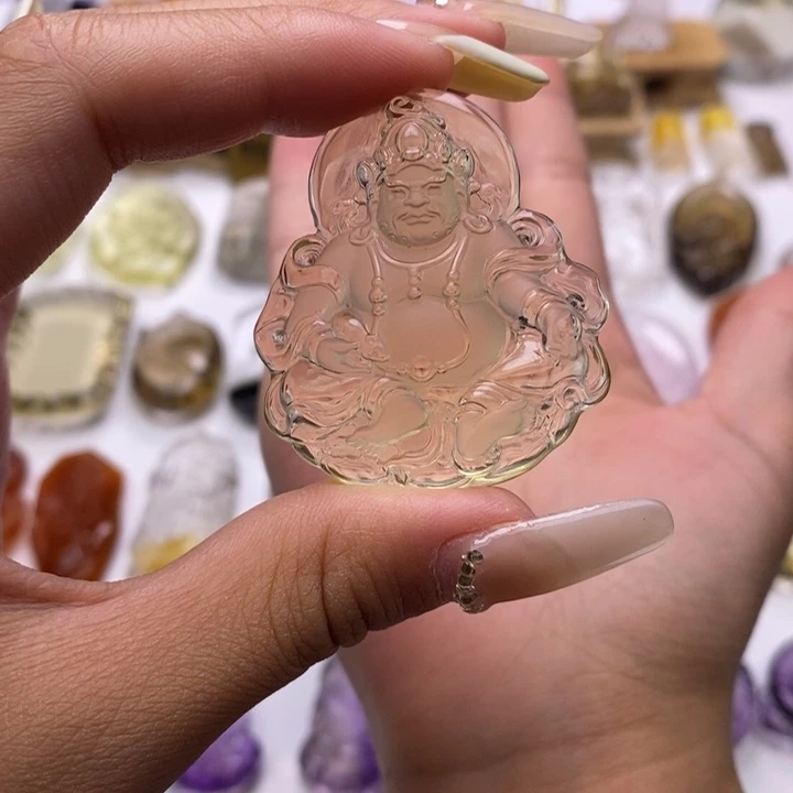 未镶嵌颈饰水晶归*