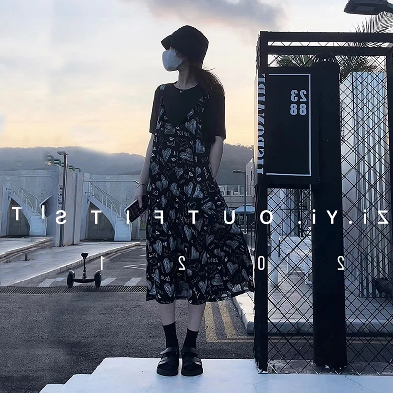 孕妇装哺乳连衣裙夏季外穿拼接碎花遮肉显瘦假两件产后喂奶服短袖