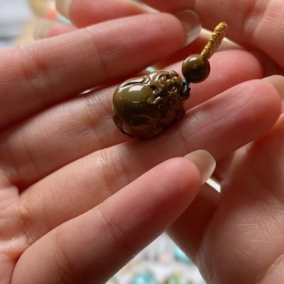 绿松石颈饰未镶嵌我***～