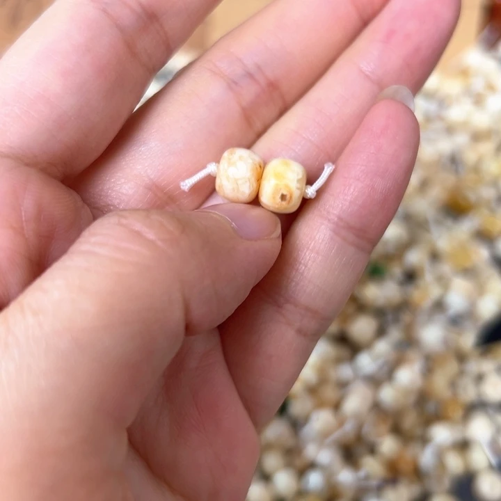 裸石蜜蜡未镶嵌8mm一对