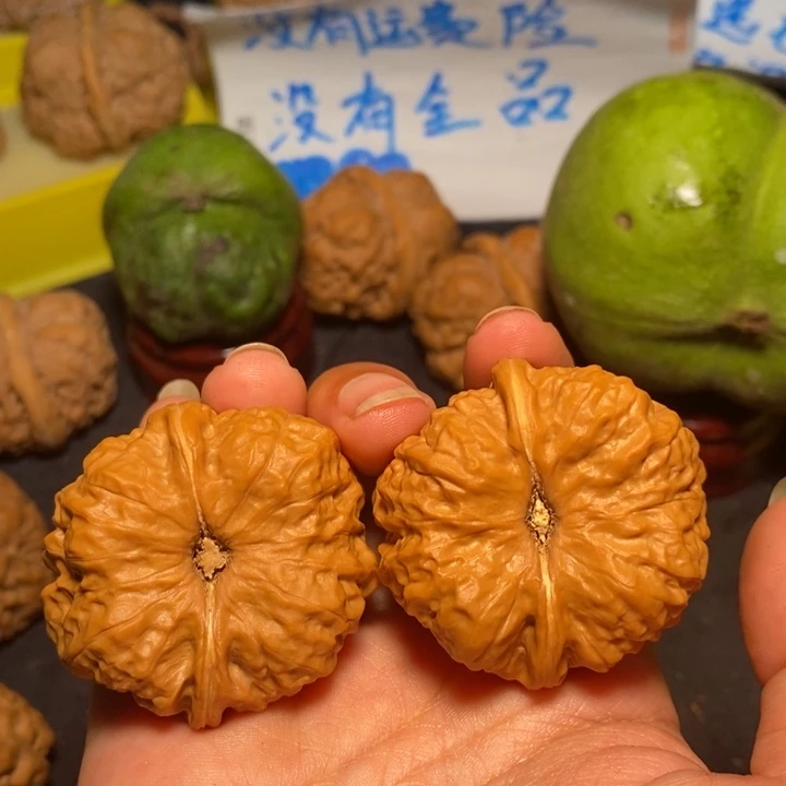 文玩核桃把件太*轻蛙蛙40