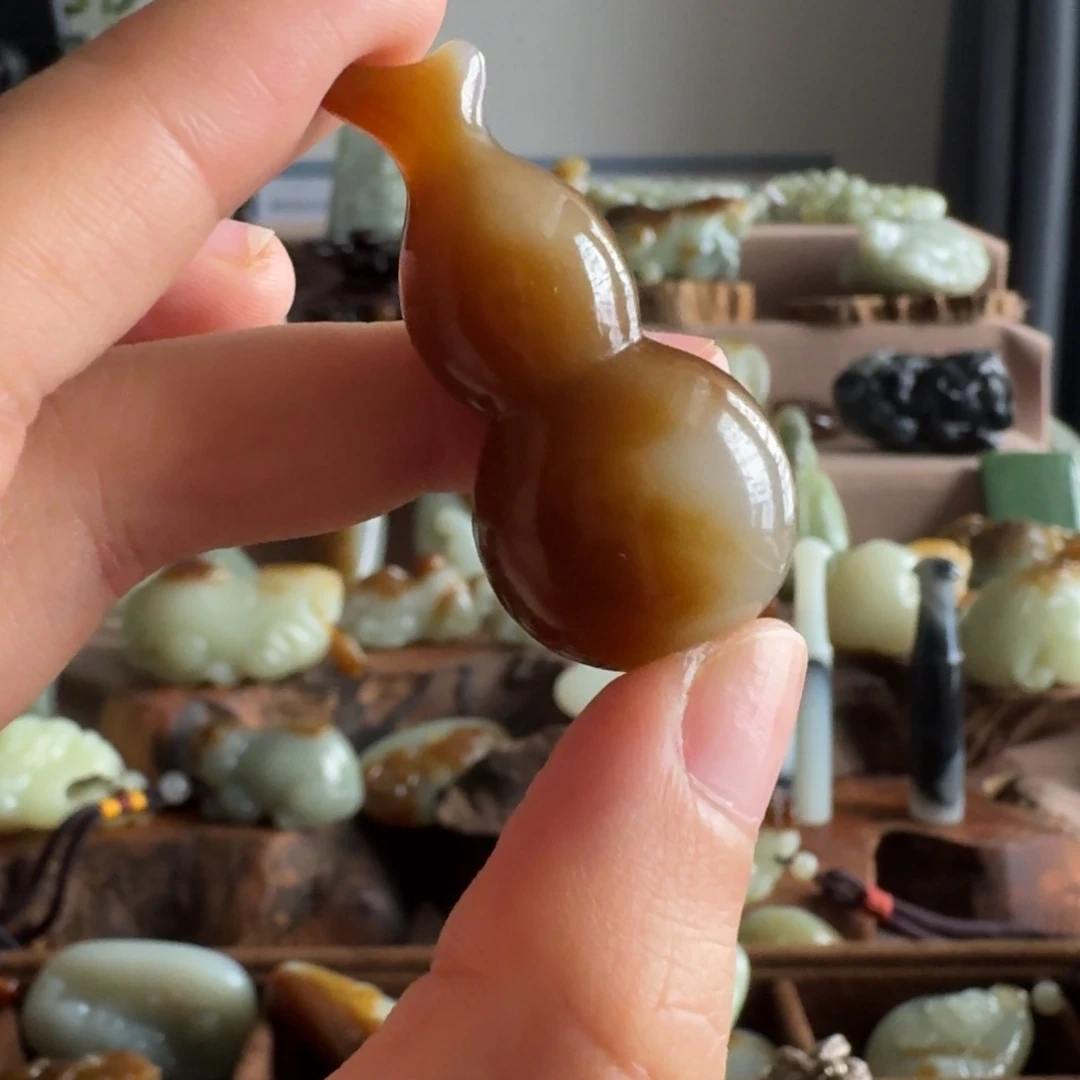 和田玉（糖玉）未镶嵌颈饰