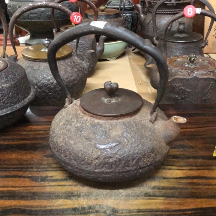 林造花鸟纹饰壶壶