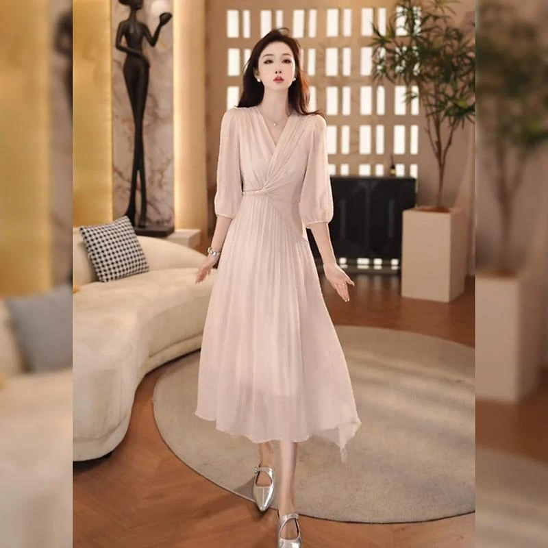 【雪雪】缎霞拂身温柔风超仙v领连衣裙收腰显瘦长裙绝美气质高级感