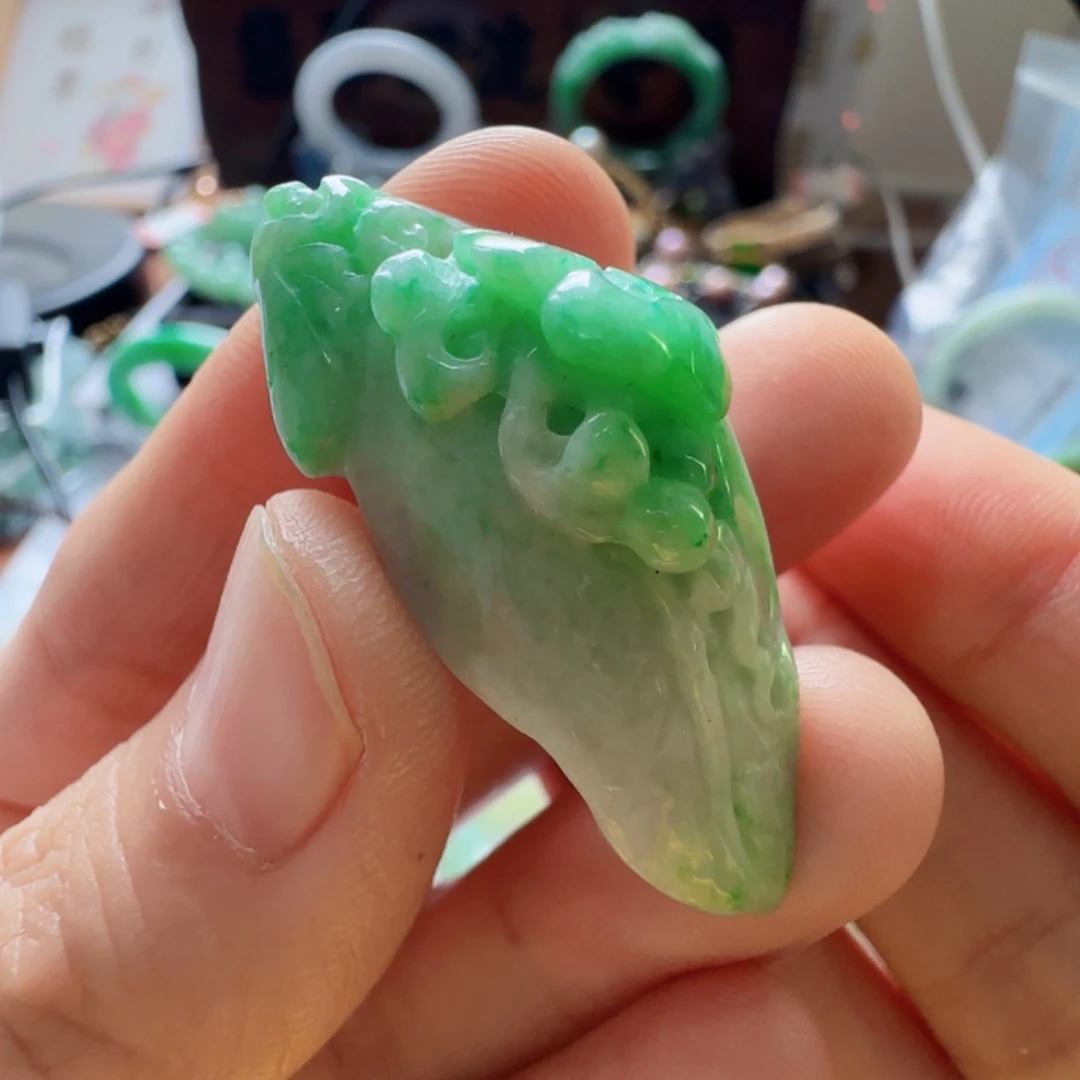 翡翠未镶嵌颈饰翡翠100