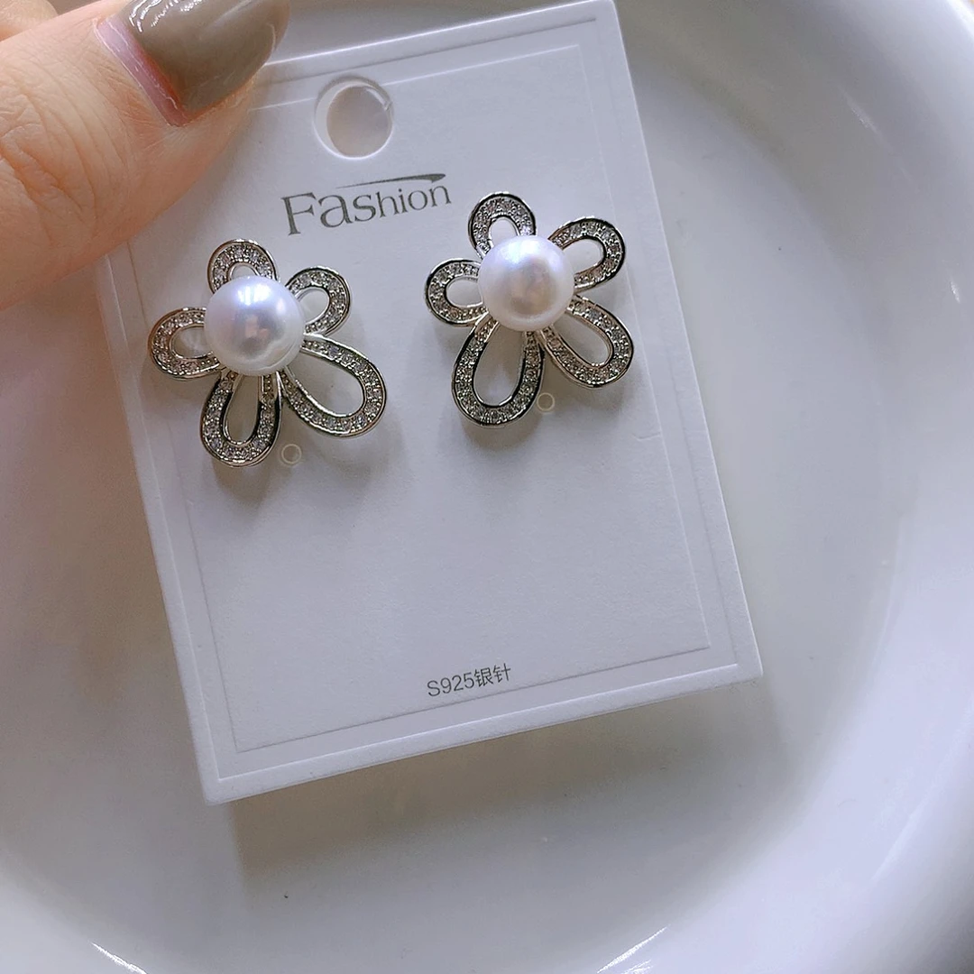 颈饰银S925镶嵌淡水珍珠