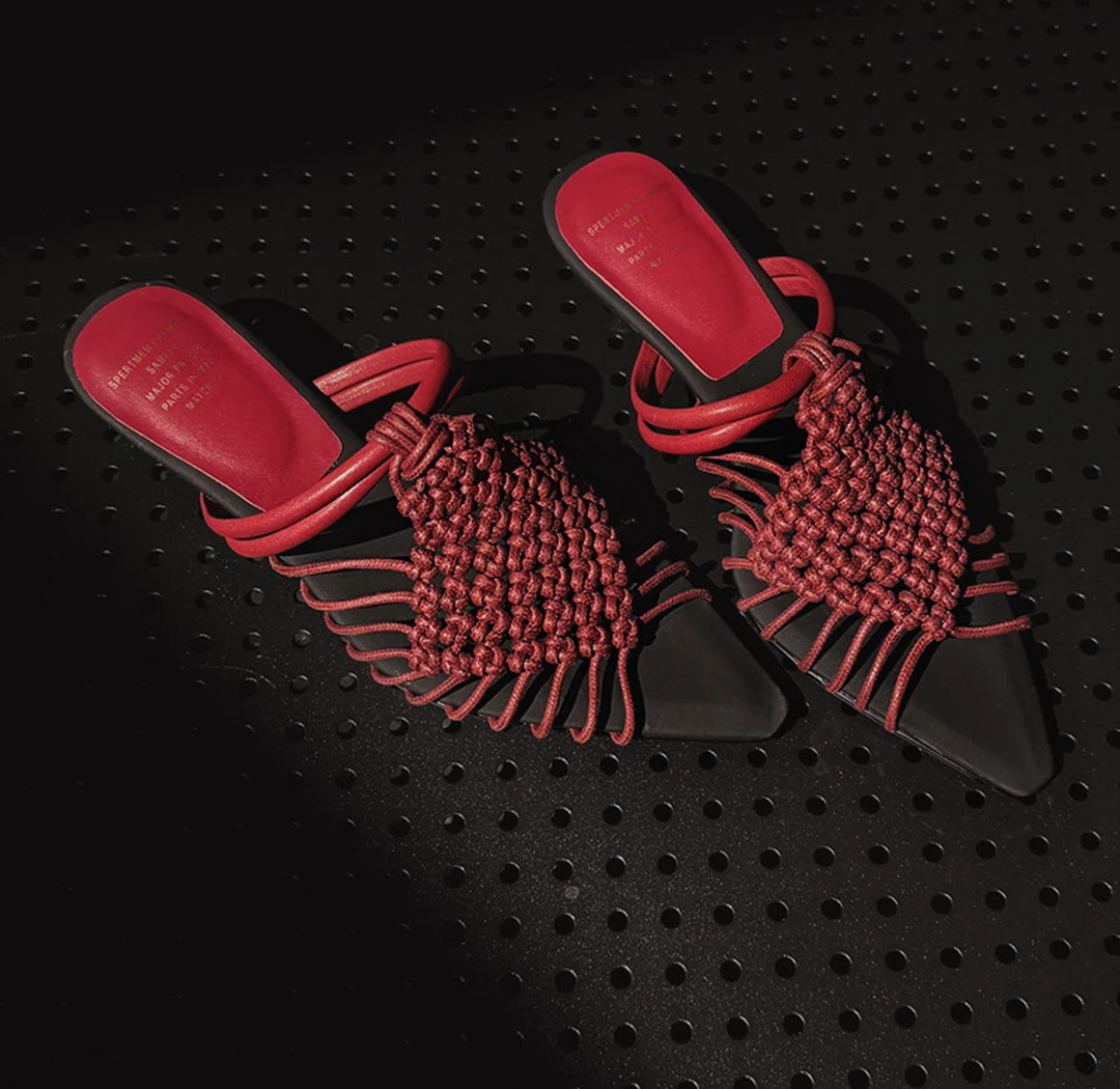 小众设计感手工编织镂空拖鞋女2025夏季新款细跟尖头露趾凉拖鞋