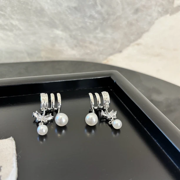 铜合金合成锆石耳饰 蝴蝶水滴耳环EH3365