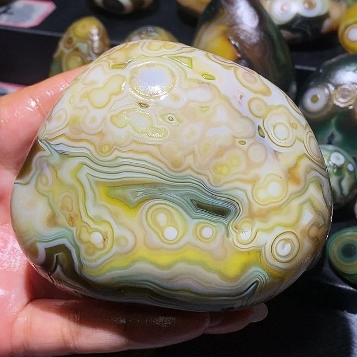 玛瑙/玉髓未镶嵌珠宝奇石40
