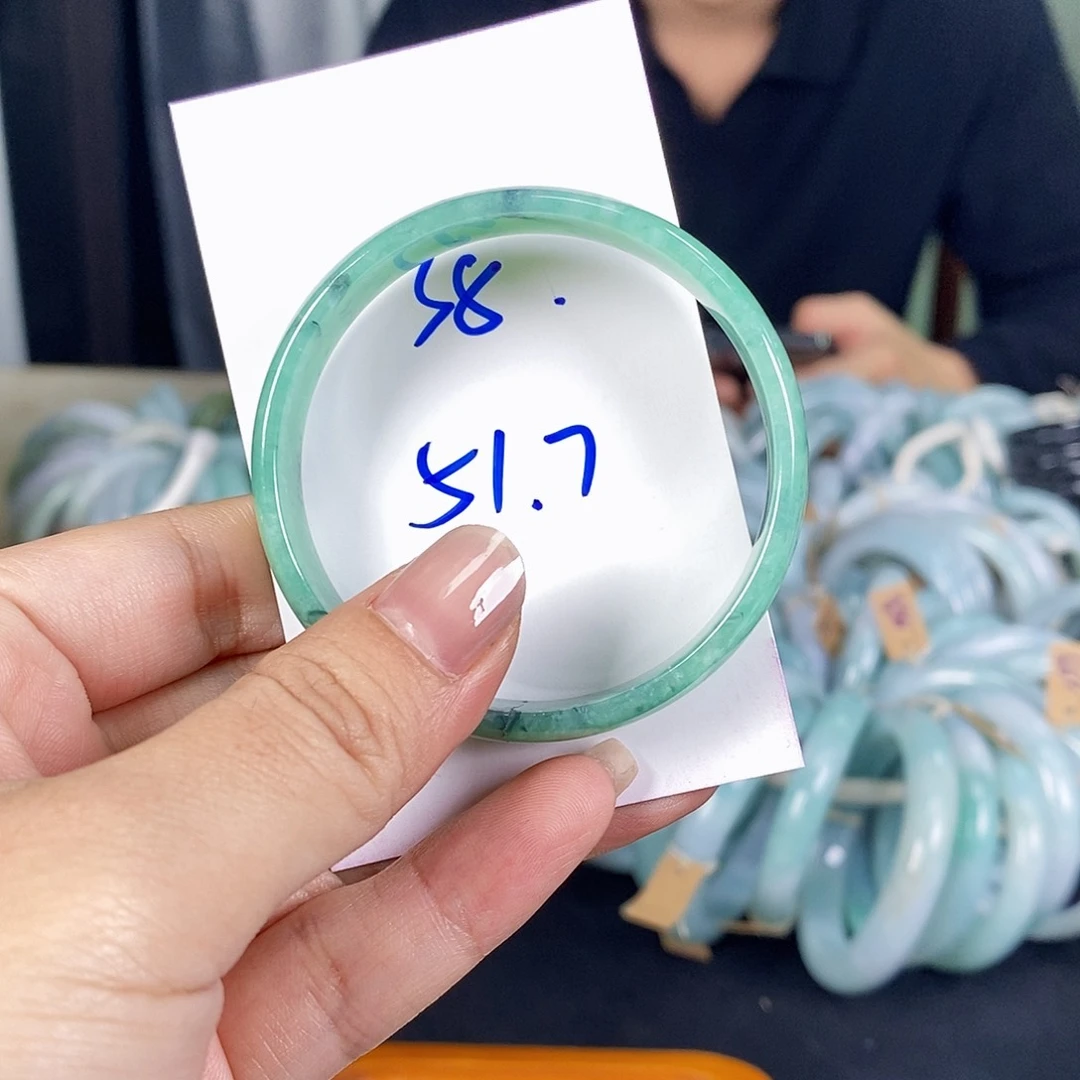 未镶嵌手镯翡翠翡翠手镯