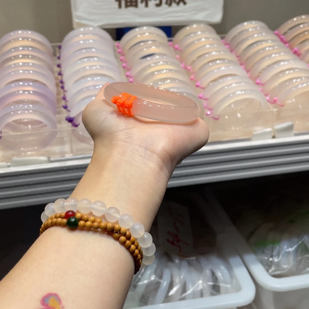 ****越手镯玛瑙/玉髓未镶嵌56