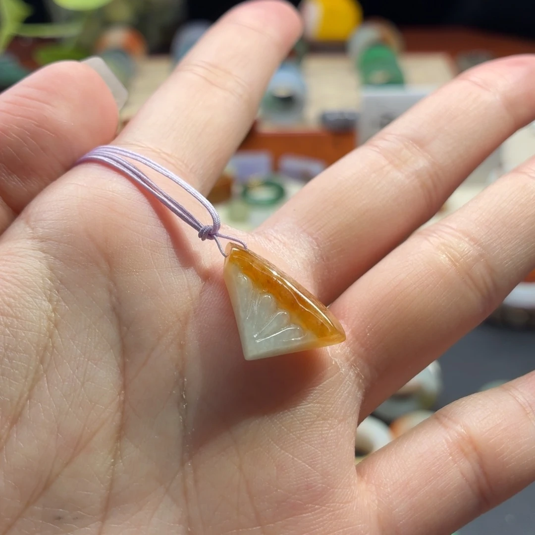 颈饰未镶嵌翡翠小柠檬片吊坠
