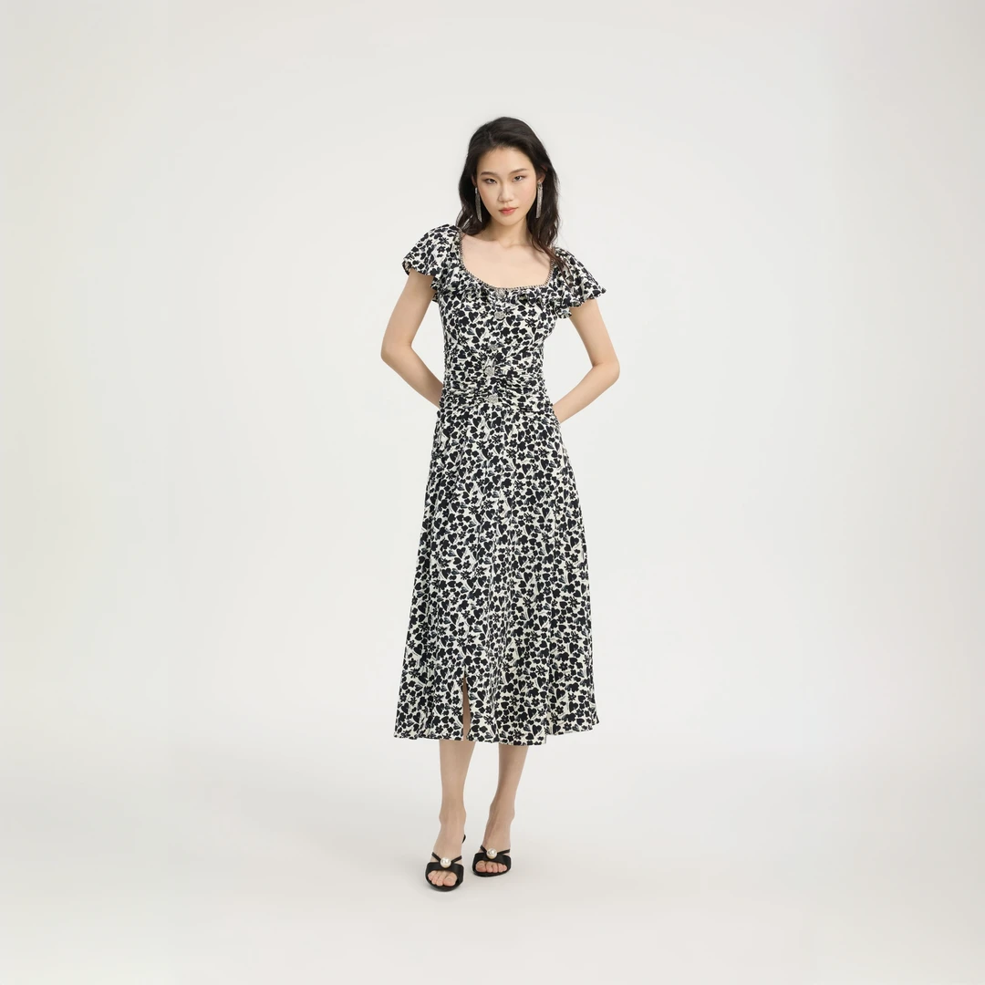 bebe2025夏季新款女士气质抽皱开衩印花茶歇连衣裙250026