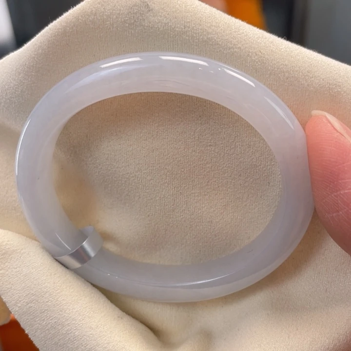 翡翠未镶嵌手镯（贵妃镯）缅甸翡翠