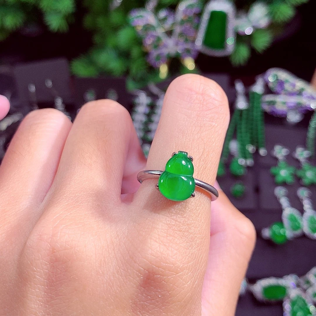 颈饰未镶嵌翡翠天然