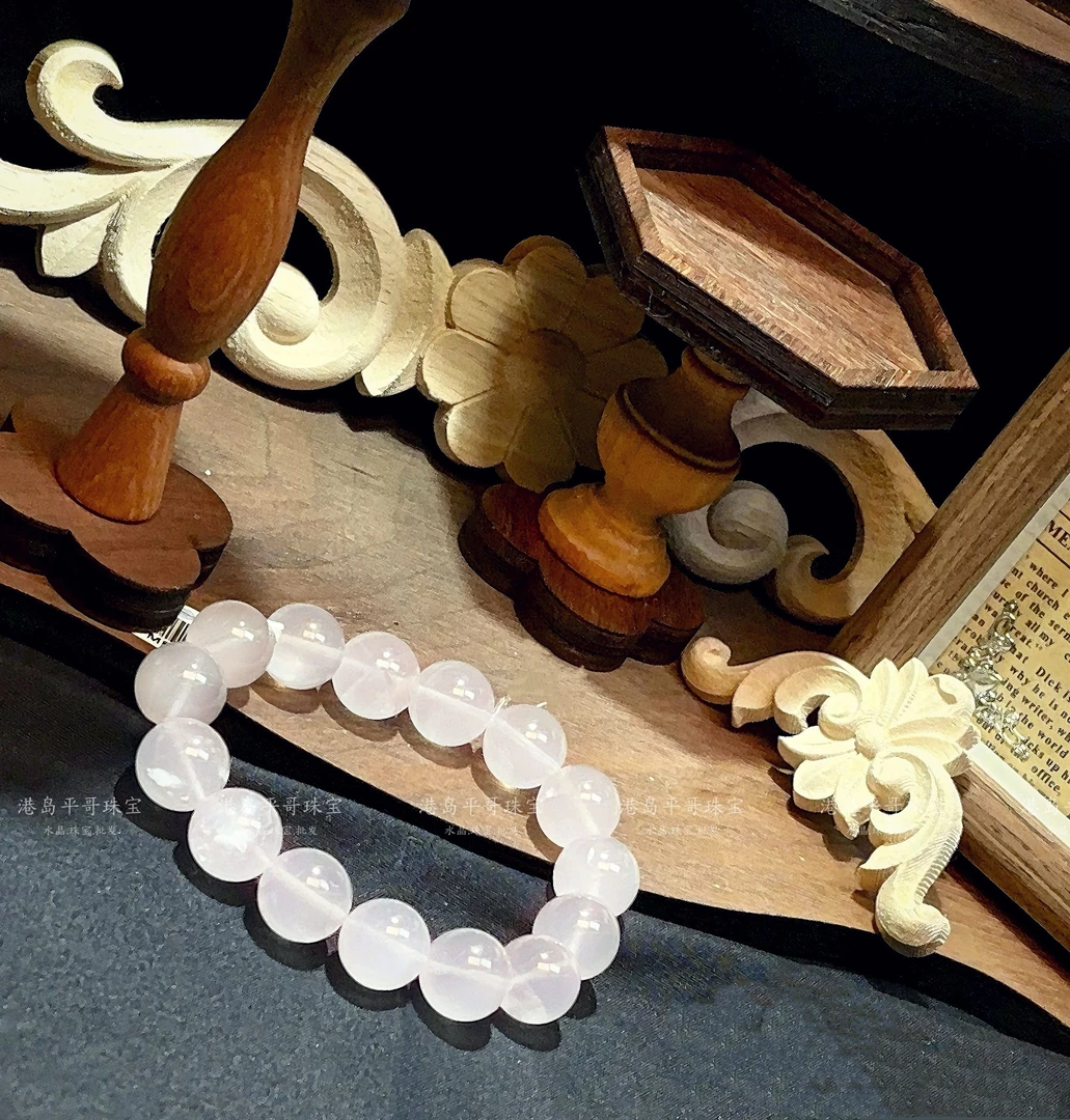 纯天然糯体奶粉水晶手串多样性发货AKB7