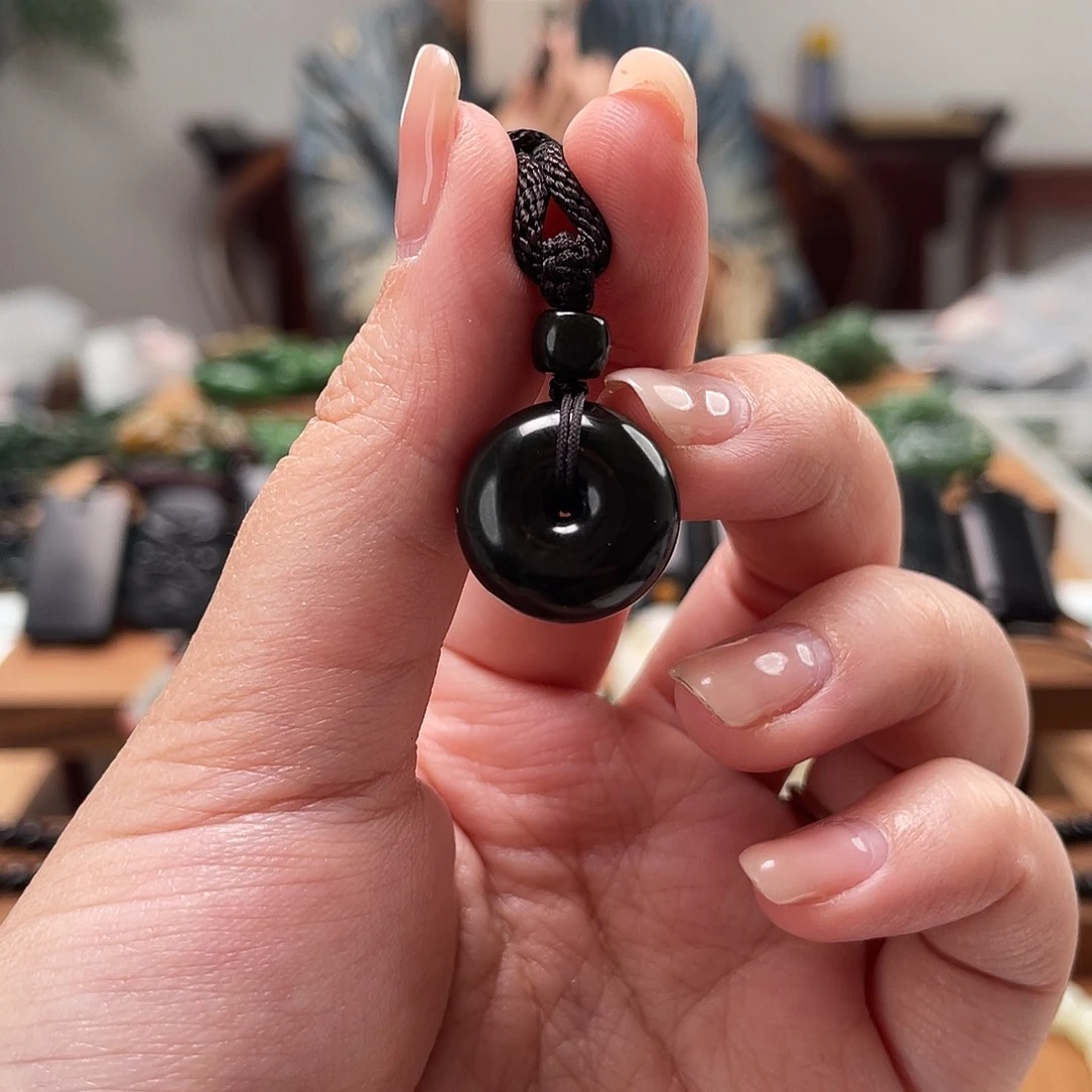 和田玉未镶嵌颈饰和田玉黑青平安扣