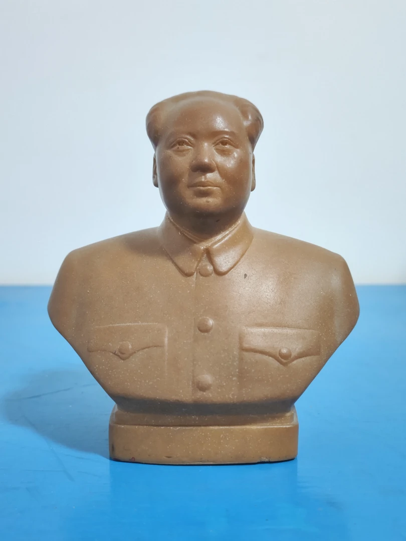 包老教员塑胶像桌面摆件