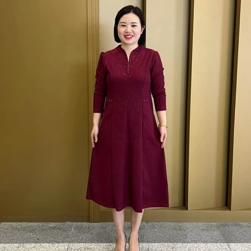 2025春季新款V领提花连衣裙遮肉显瘦气质高端礼服裙子
