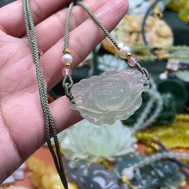 蛇纹石玉合金颈饰