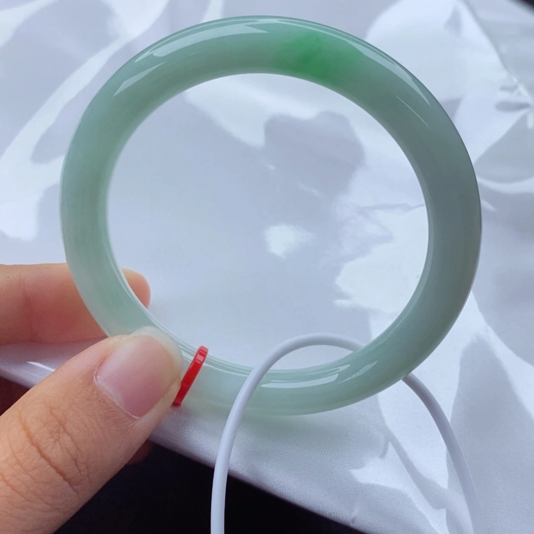 翡翠手镯（圆镯）未镶嵌