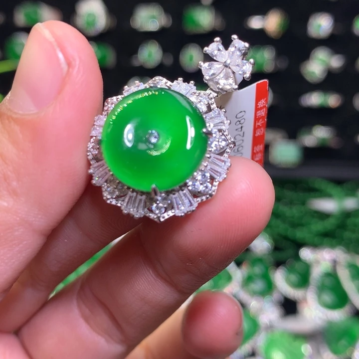 【闪购商品】翡翠颈饰银S925镶嵌天然翡翠