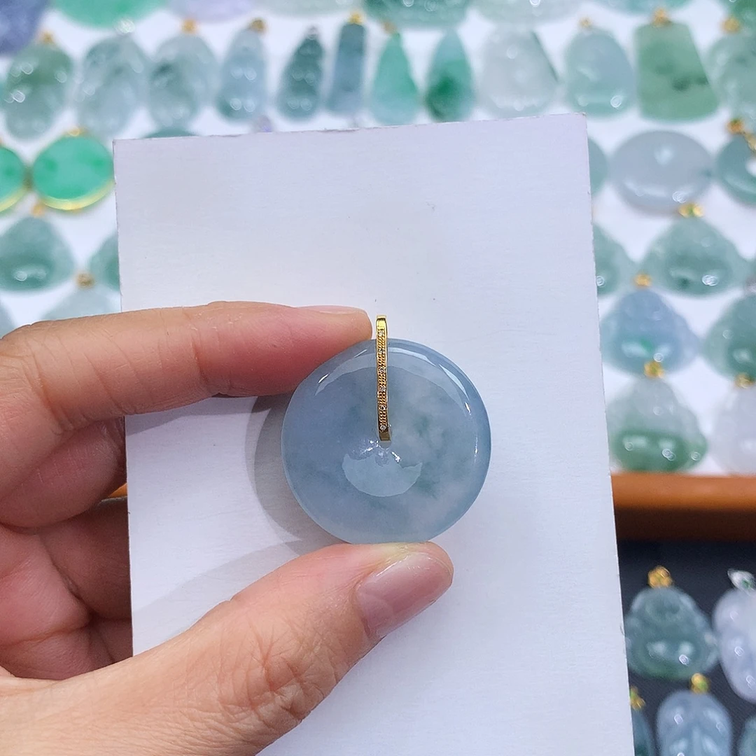 翡翠18K金镶嵌颈饰翡翠吊坠