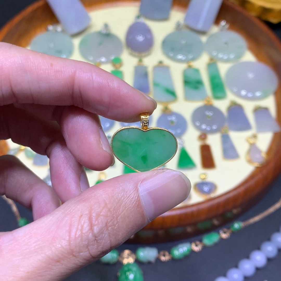 翡翠吊坠(不含链)18K金镶嵌敬****生