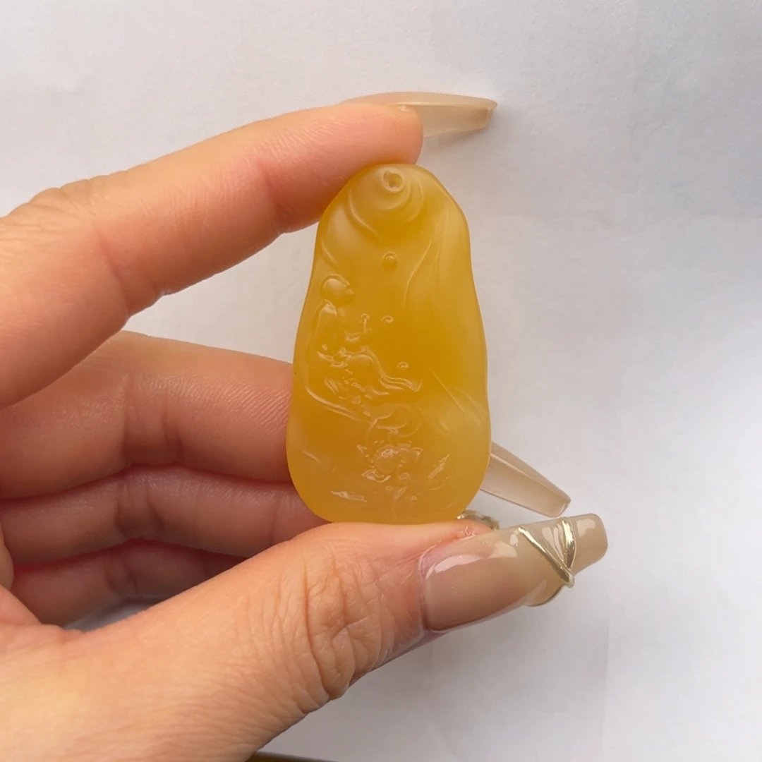 石英质玉黄蜡石吊坠未镶嵌火*?