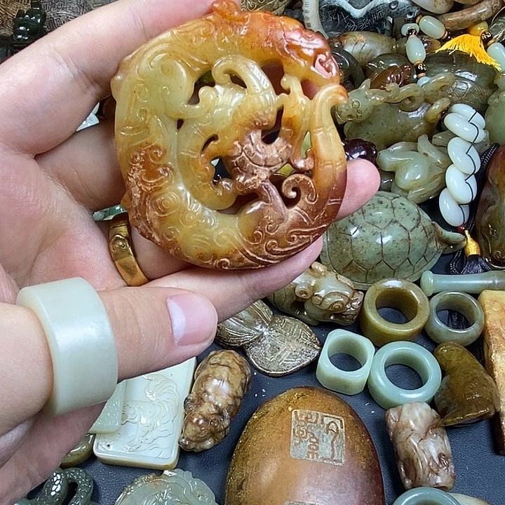 和田玉未镶嵌挂件