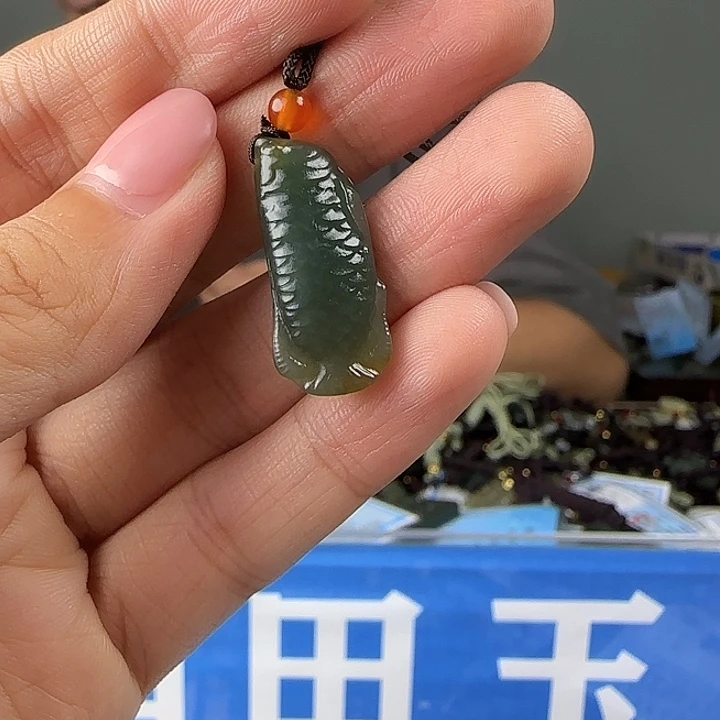 颈饰未镶嵌和田玉