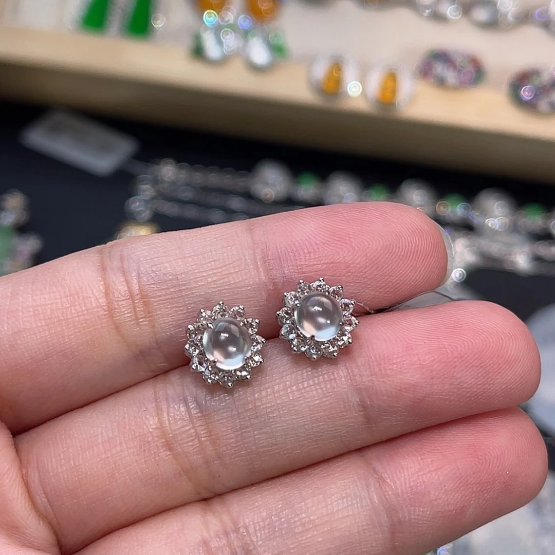 翡翠18K金镶嵌耳饰m****o玻璃种冰蛋