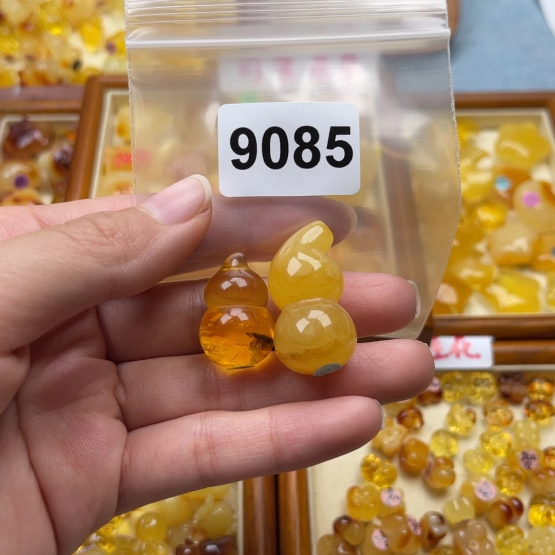 未镶嵌琥珀珠宝奇石
