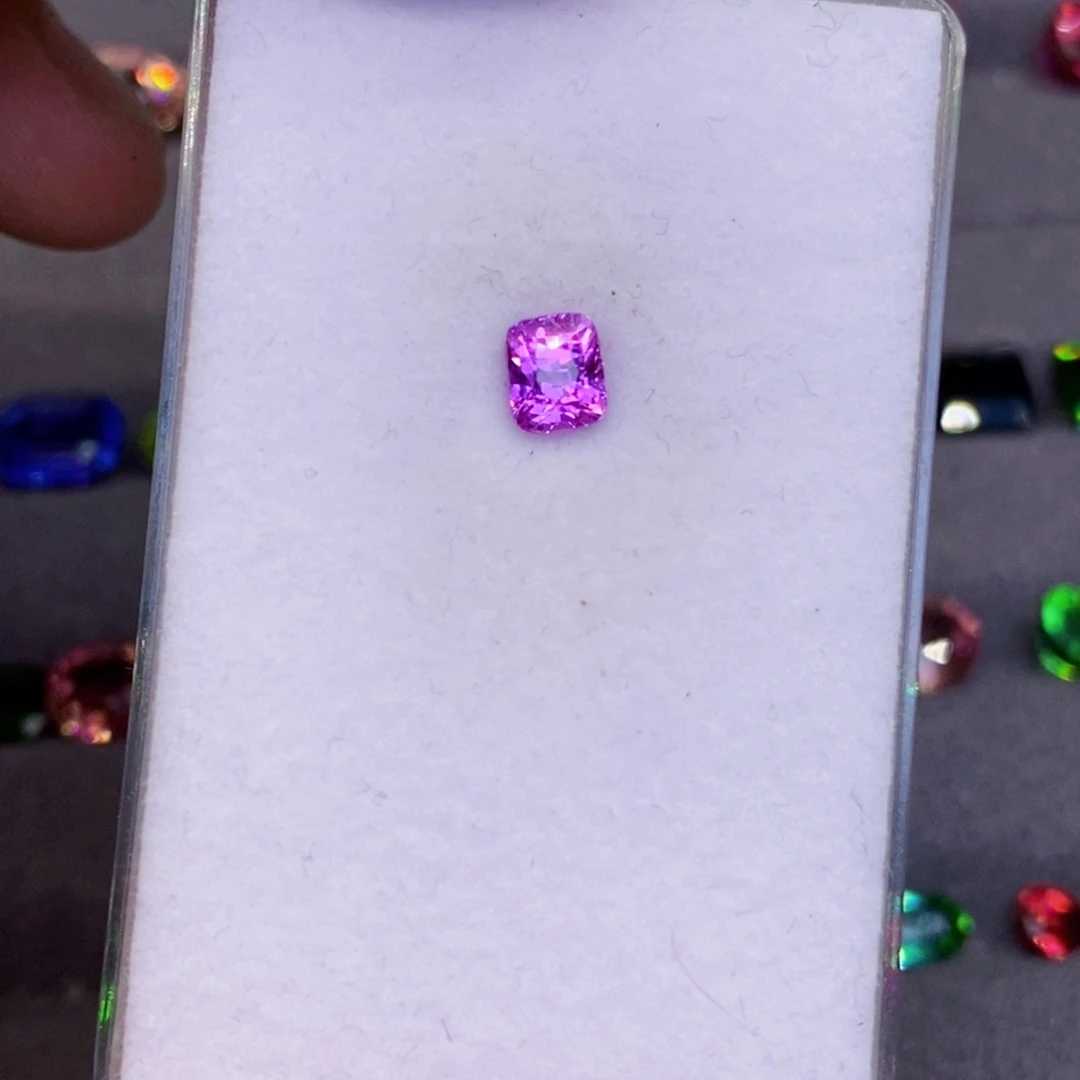 蓝宝石裸石彩色蓝宝石