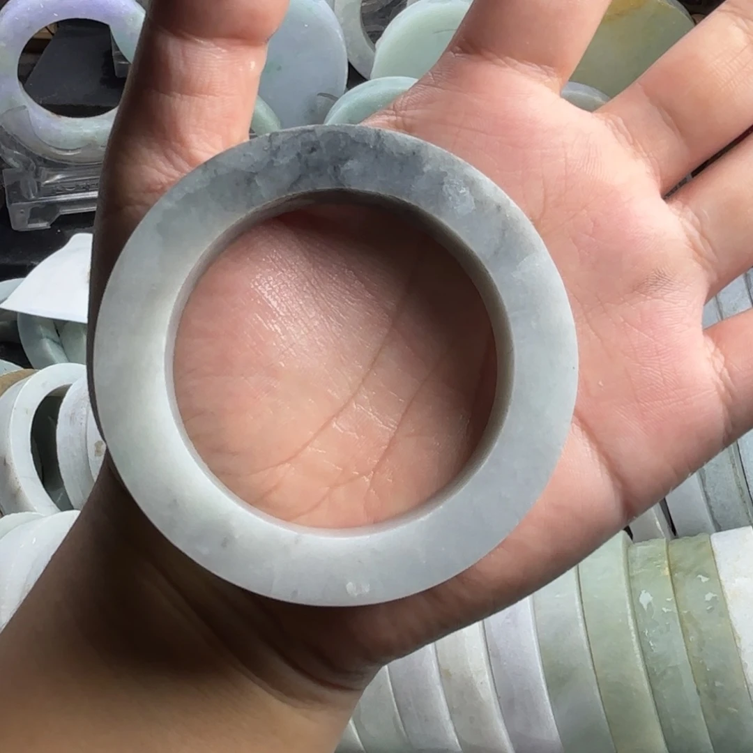 定制翡翠未镶嵌M**s翡翠手镯定制
