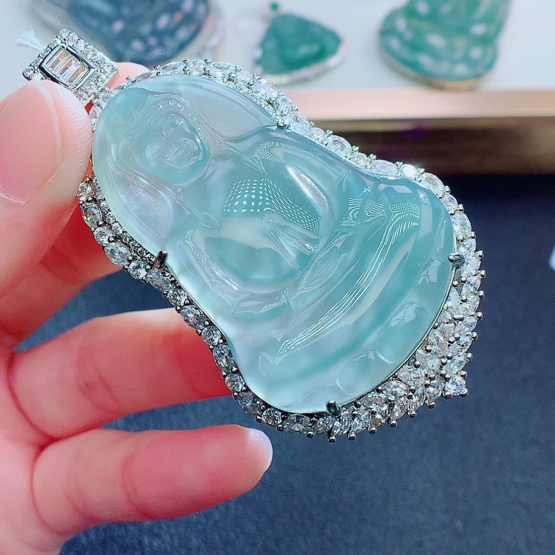 翡翠颈饰未镶嵌翡翠