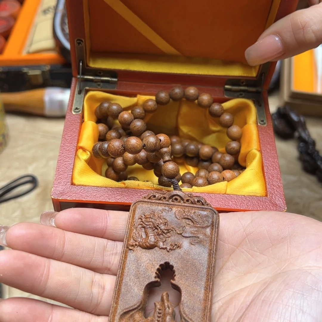 大叶紫檀（黑酸枝木类）