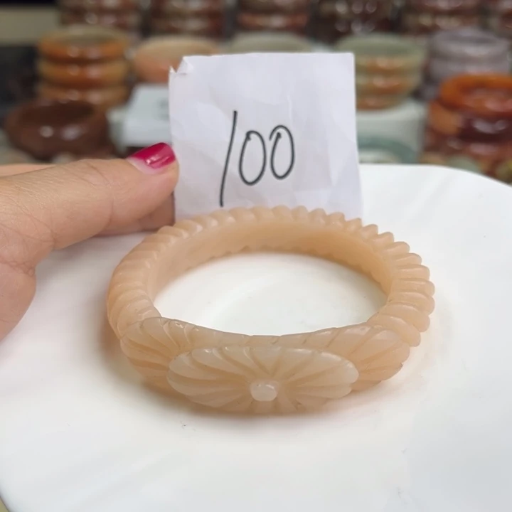 石英质玉微瑕56.3未镶嵌